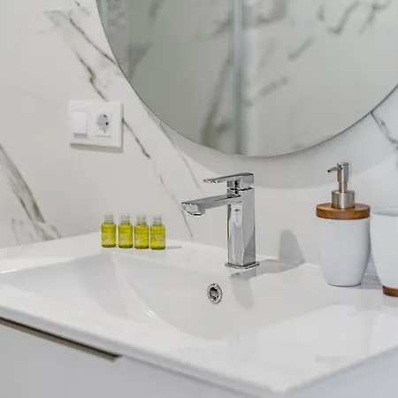 2 Bdr Charming In Christianos *